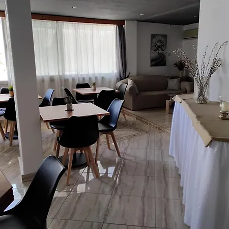 Tainaro 卢特拉艾季普苏