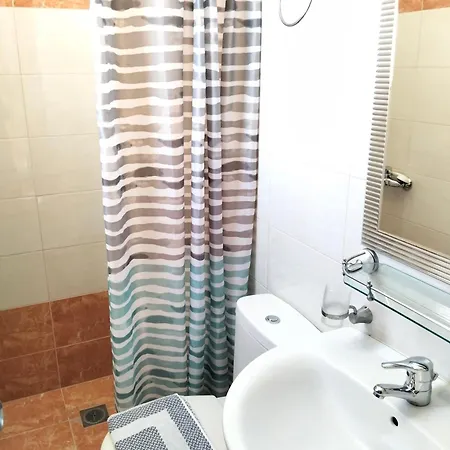 Tainaro 卢特拉艾季普苏