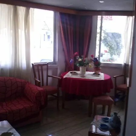 Tainaro 卢特拉艾季普苏